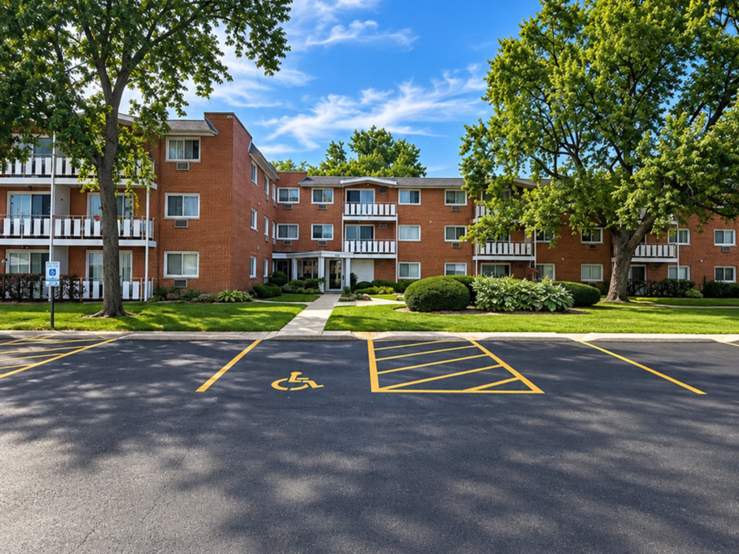 25 E Palatine Road Unit 212, Arlington Heights IL 60004