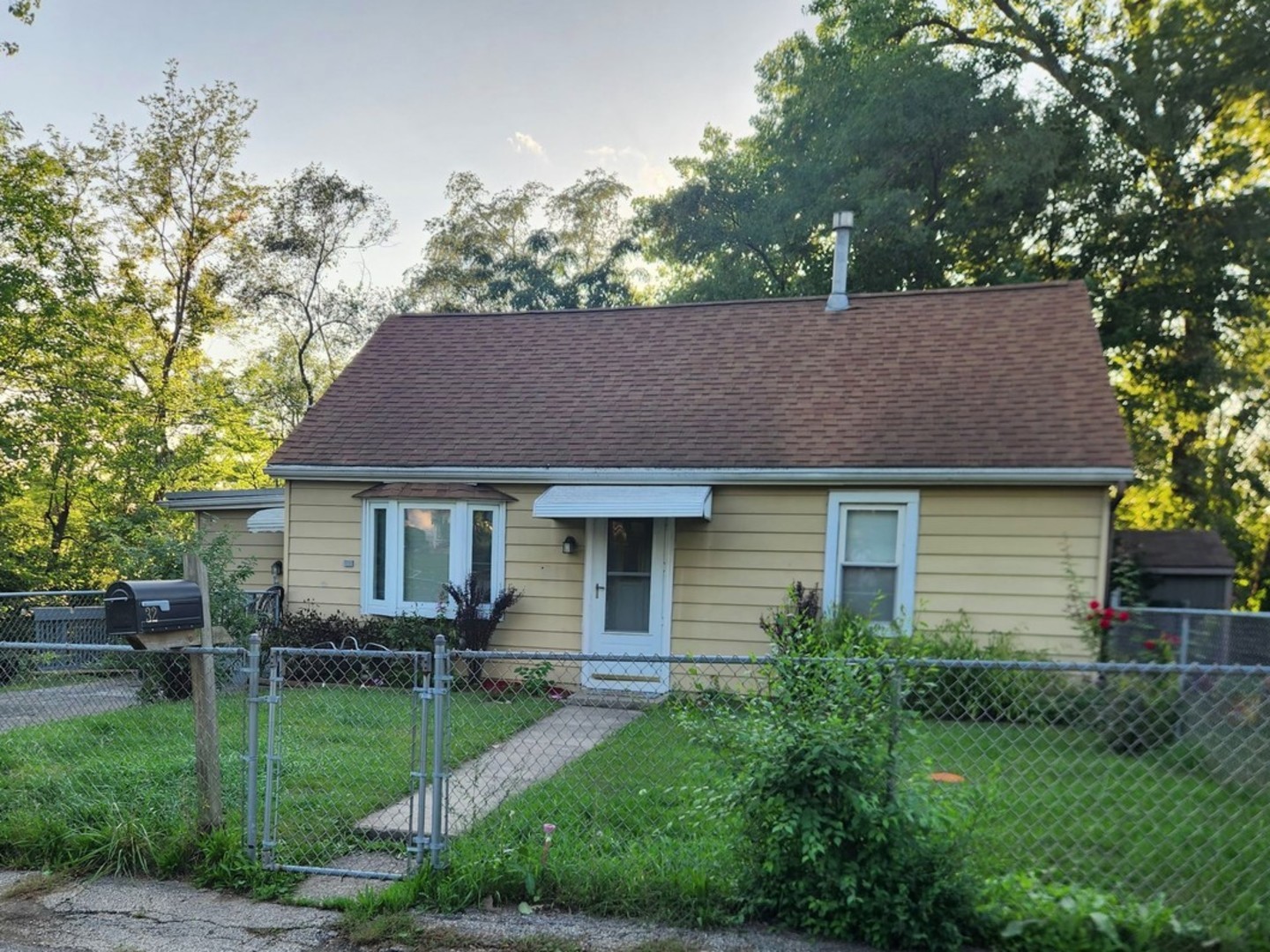 32 Arlington Lane, Fox Lake IL 60020