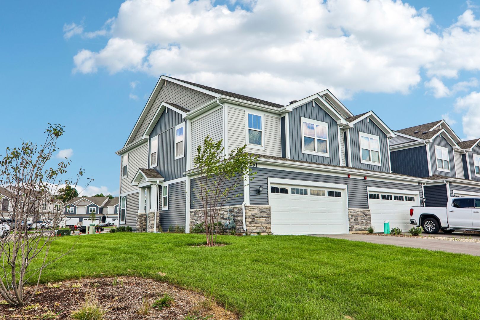 691 Cassia Court, Crystal Lake IL 60012