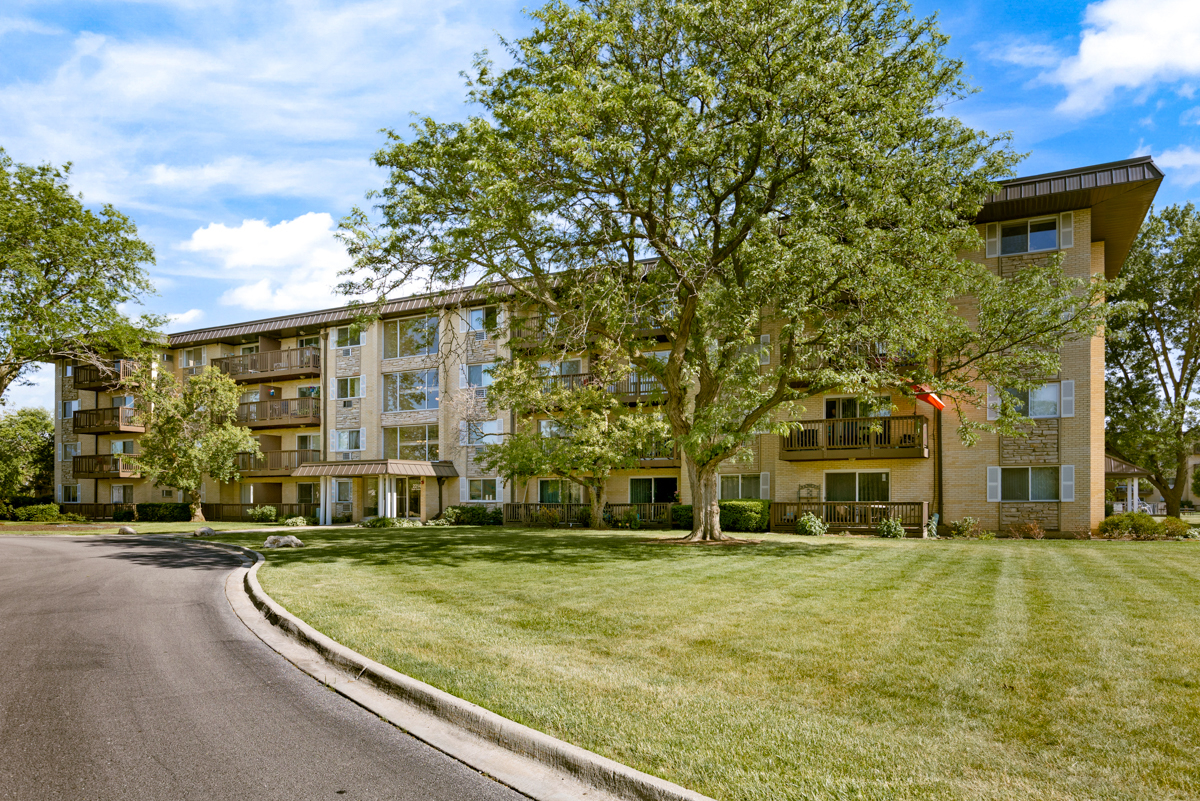 2214 S Goebbert Road Unit 178, Arlington Heights IL 60005