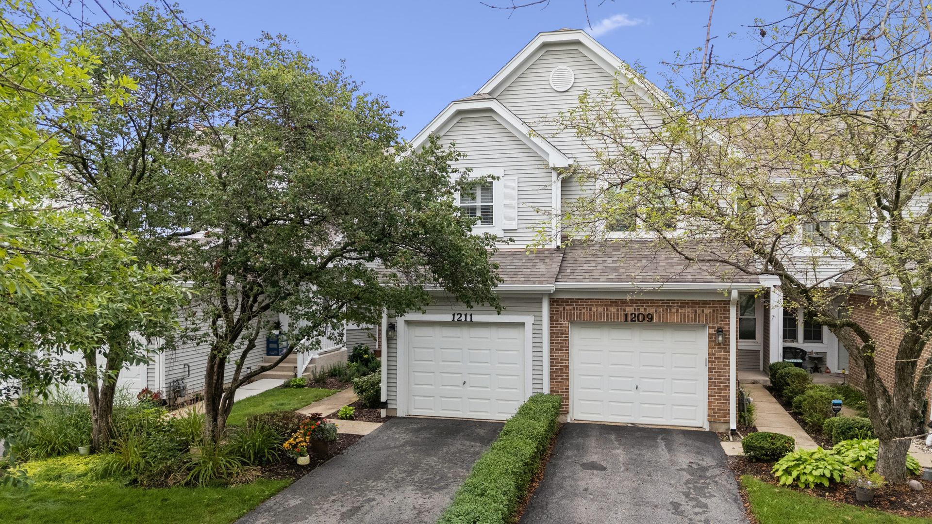 1211 Rhodes Lane, Naperville IL 60540