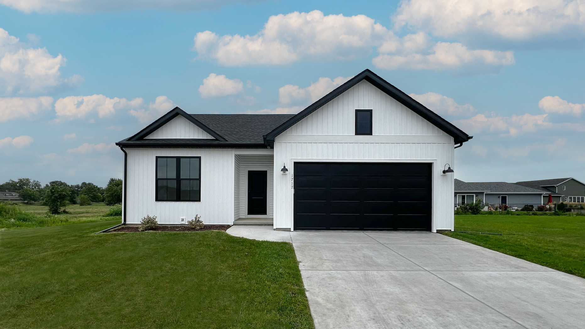 Houtz Circle, Elburn IL 60119