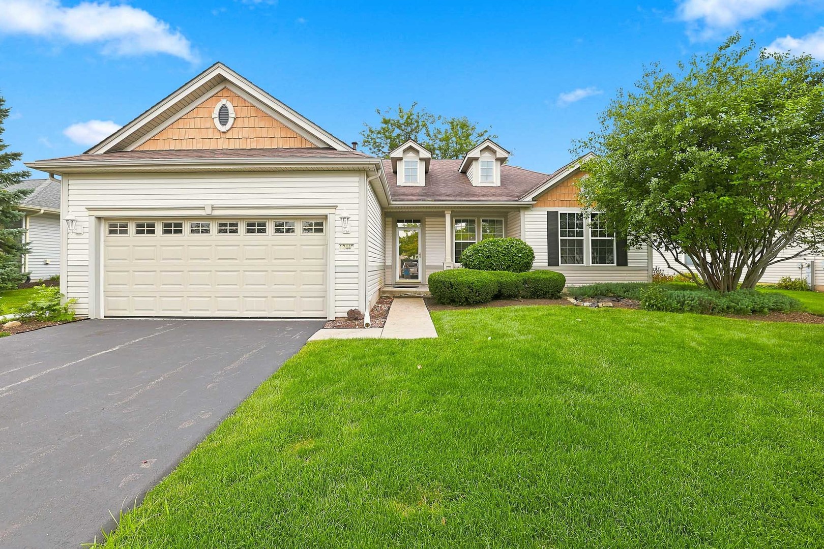 12449 Fox Run Court, Huntley IL 60142