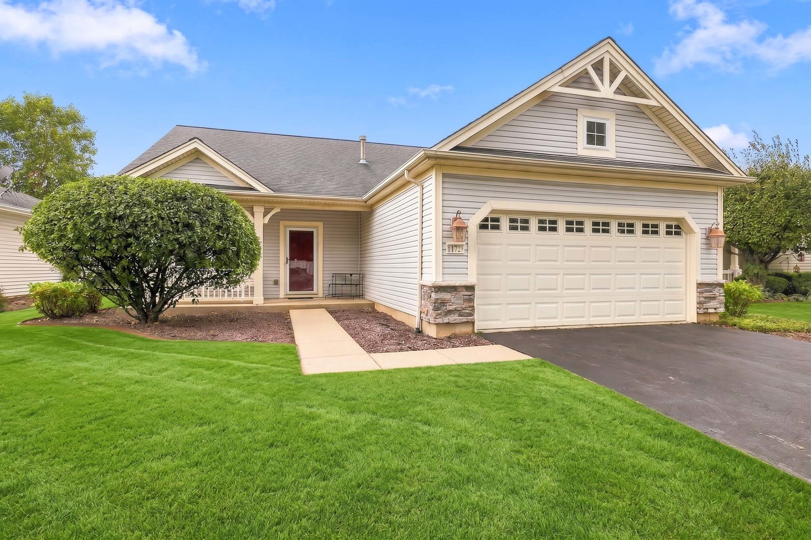11723 Wildrose Drive, Huntley IL 60142