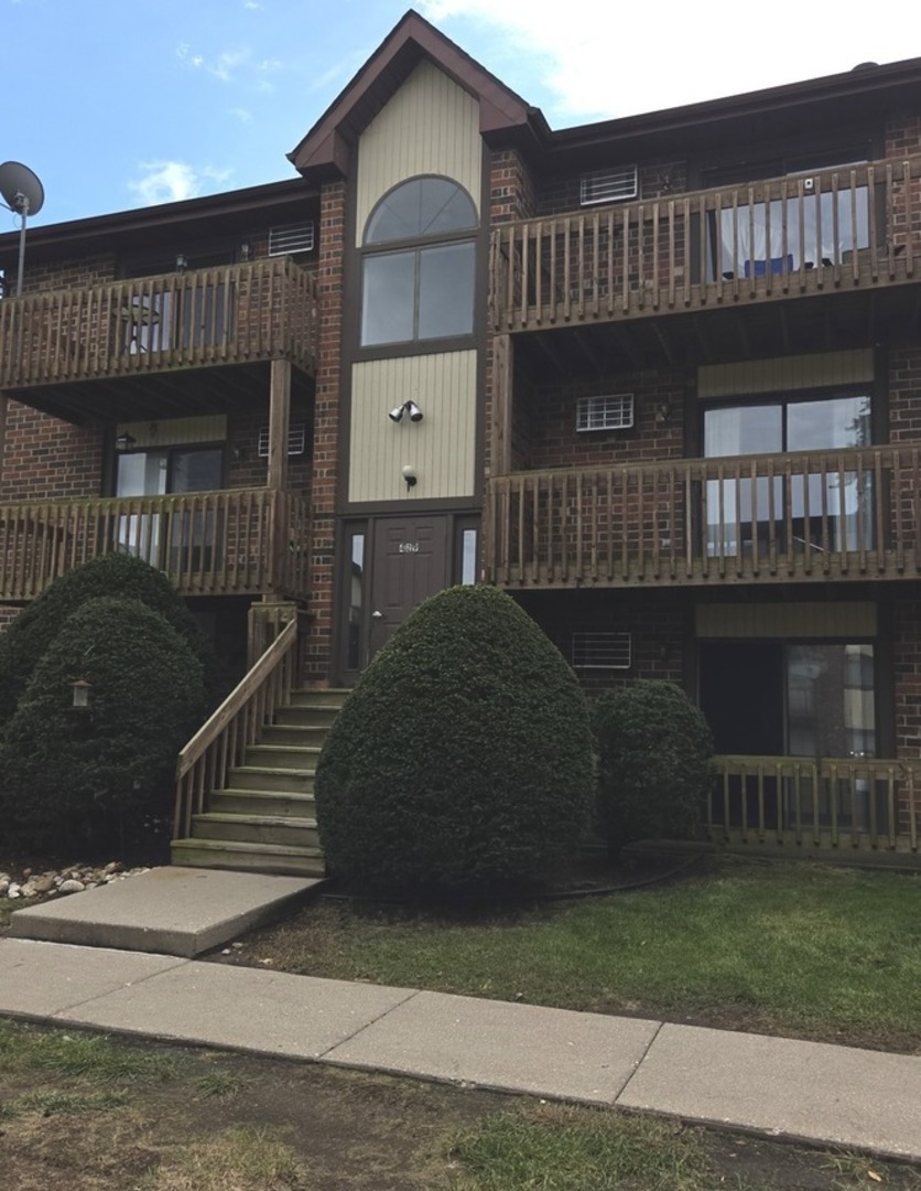 429 Berkshire Drive Unit 21, Crystal Lake IL 60014