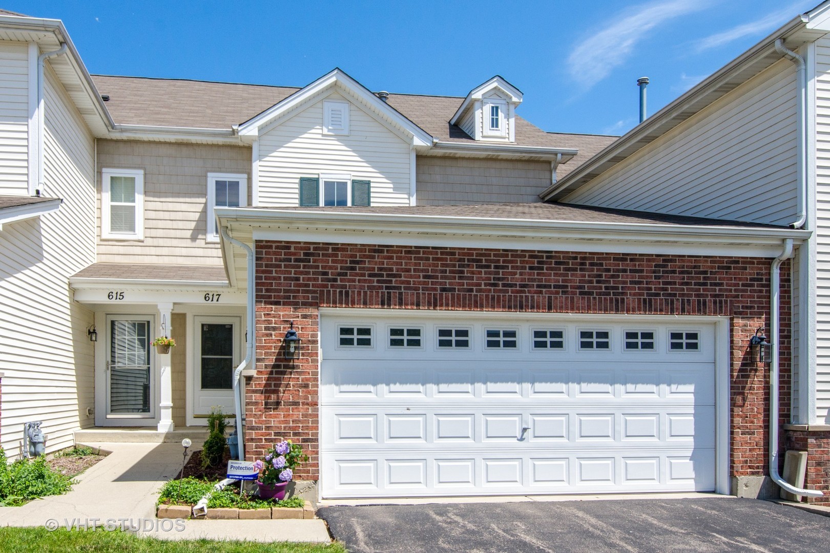 617 GRAND CANYON Circle, Crystal Lake IL 60014