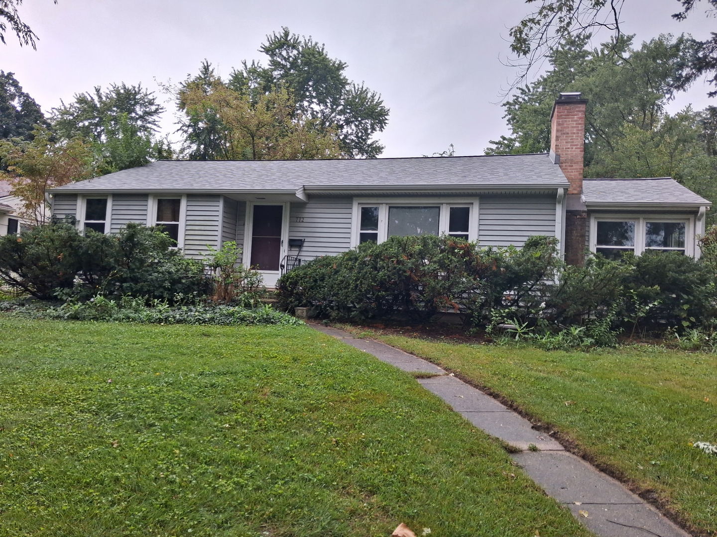 712 Prairie Avenue, Barrington IL 60010