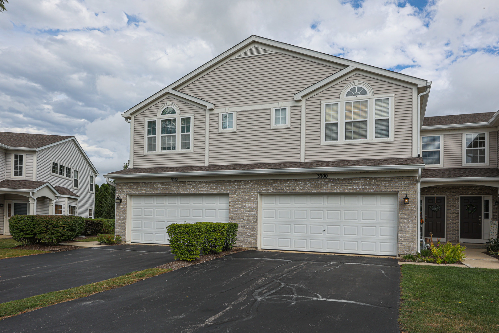 3300 Ronan Drive Unit 3300, Lake In The Hills IL 60156