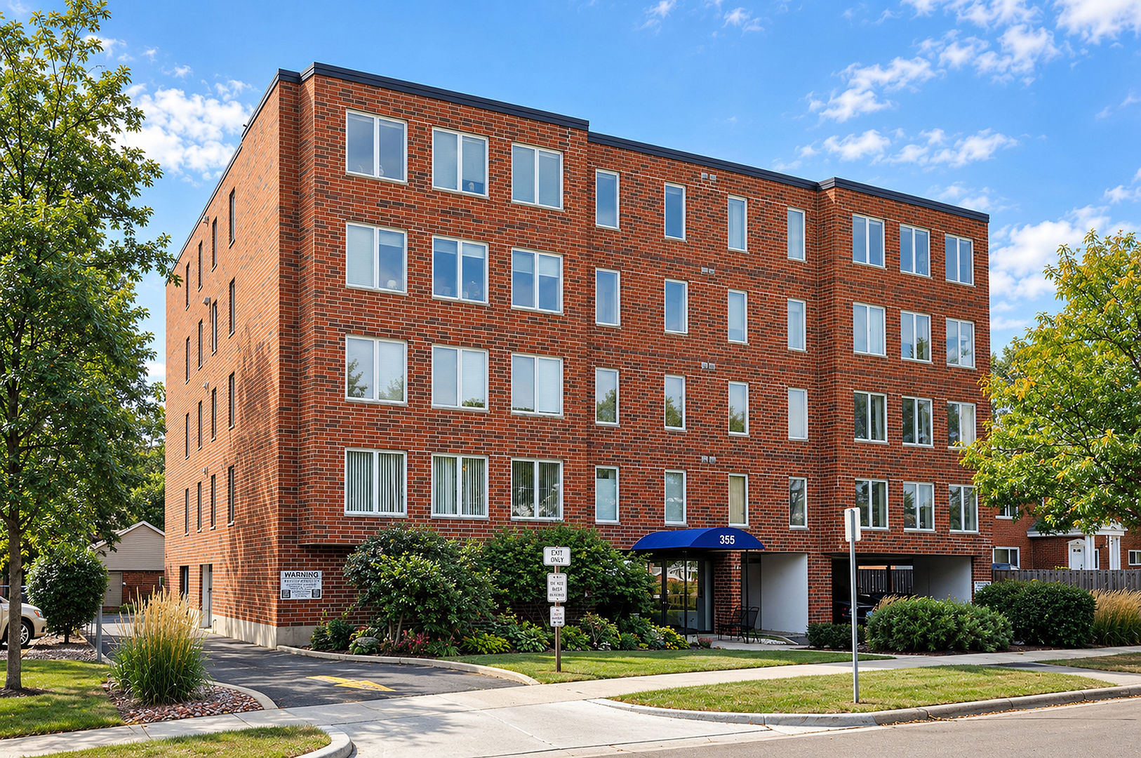 355 W Miner Street Unit 1A, Arlington Heights IL 60005
