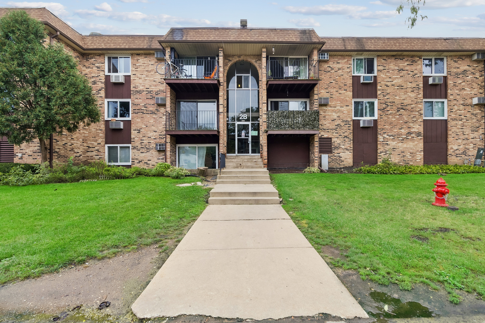 735 Hill Drive Unit 112, Hoffman Estates IL 60169