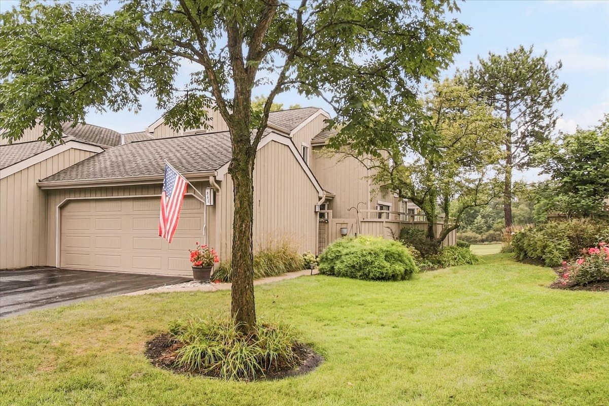 862 Oak Hill Road Unit 504, Lake Barrington IL 60010