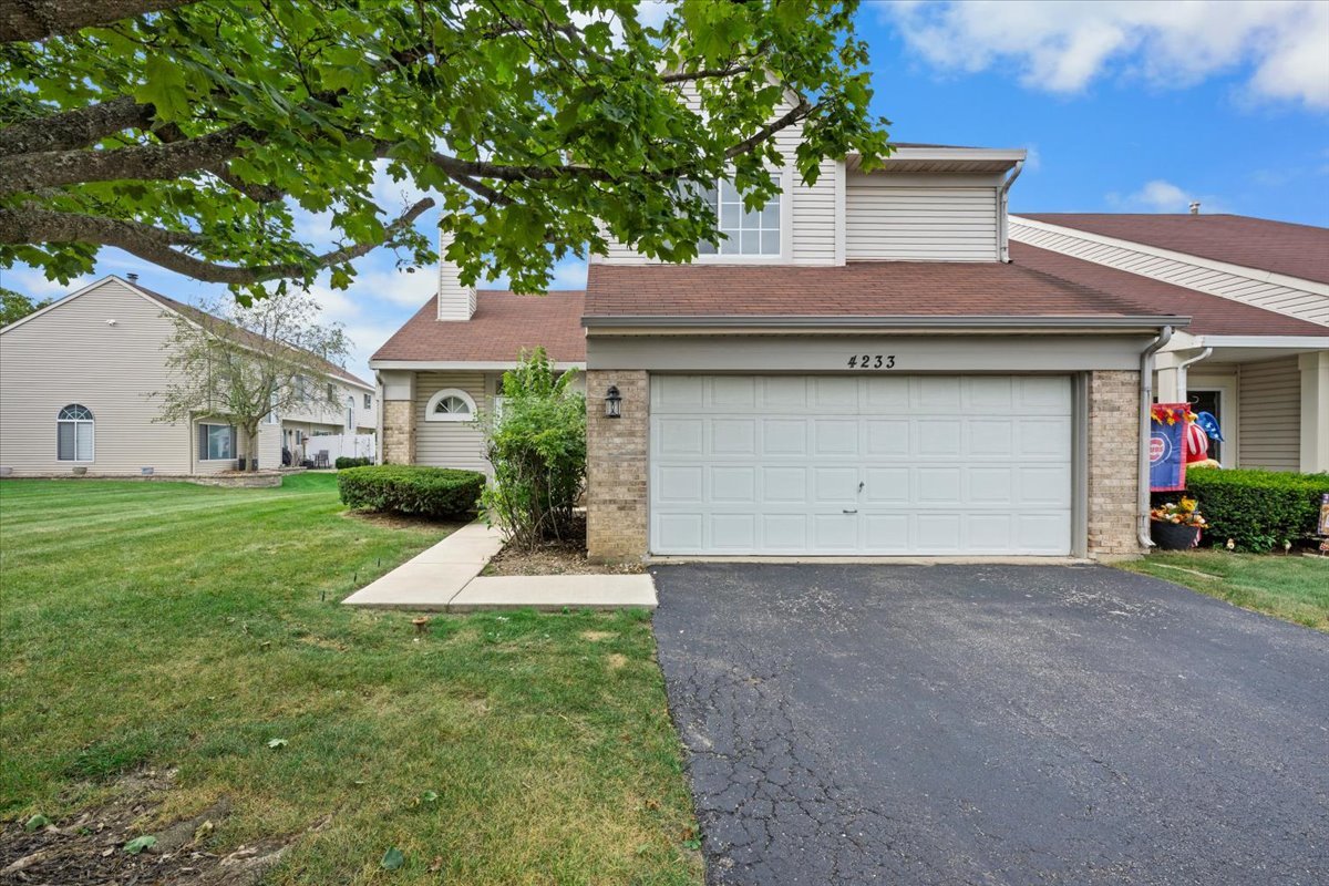 4233 Springlake Drive, Lake In The Hills IL 60156