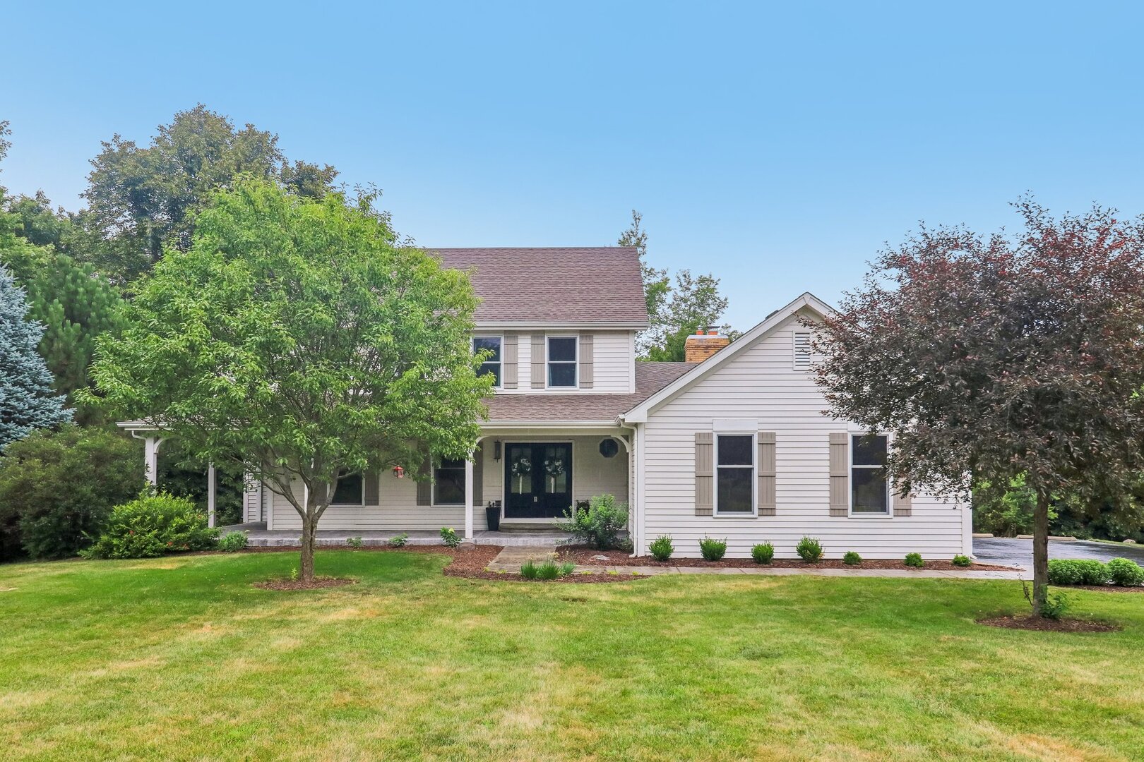 230 Deer Run, Crystal Lake IL 60012