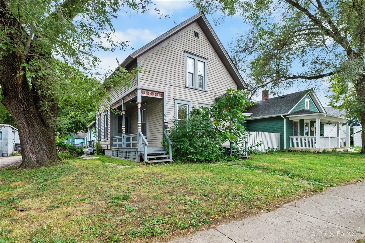 679 Villa Street, Elgin IL 60120
