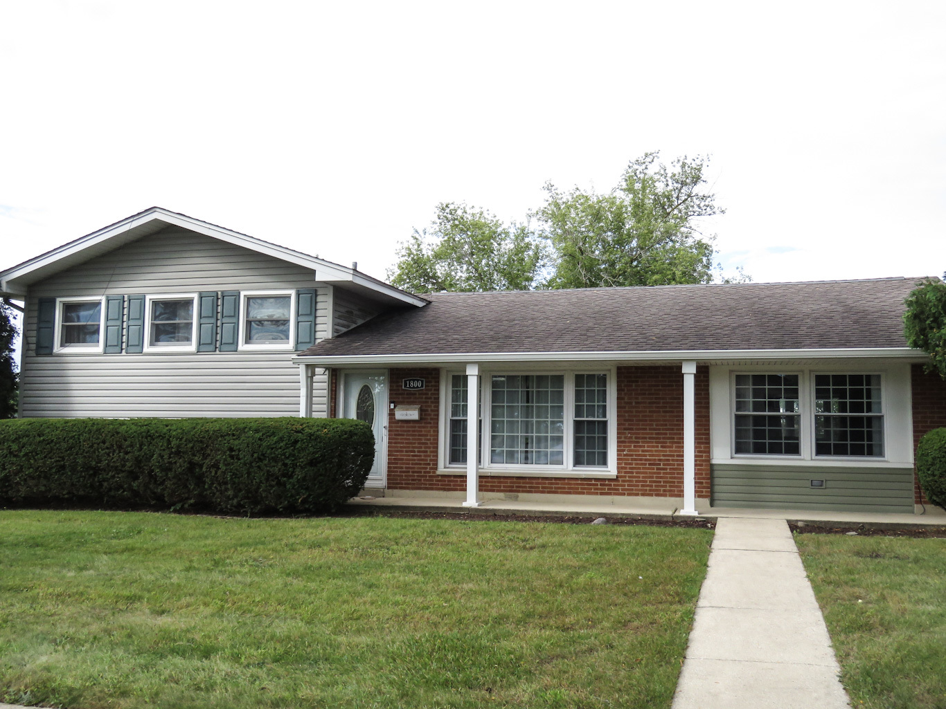 1800 N Newport Road, Hoffman Estates IL 60169
