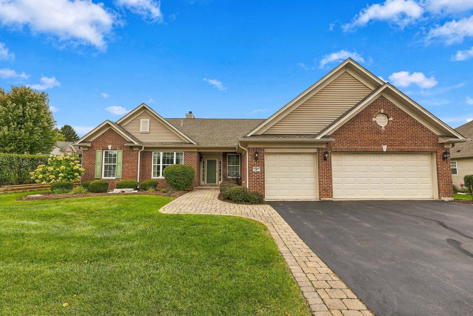 12817 Woodgrove Drive, Huntley IL 60142