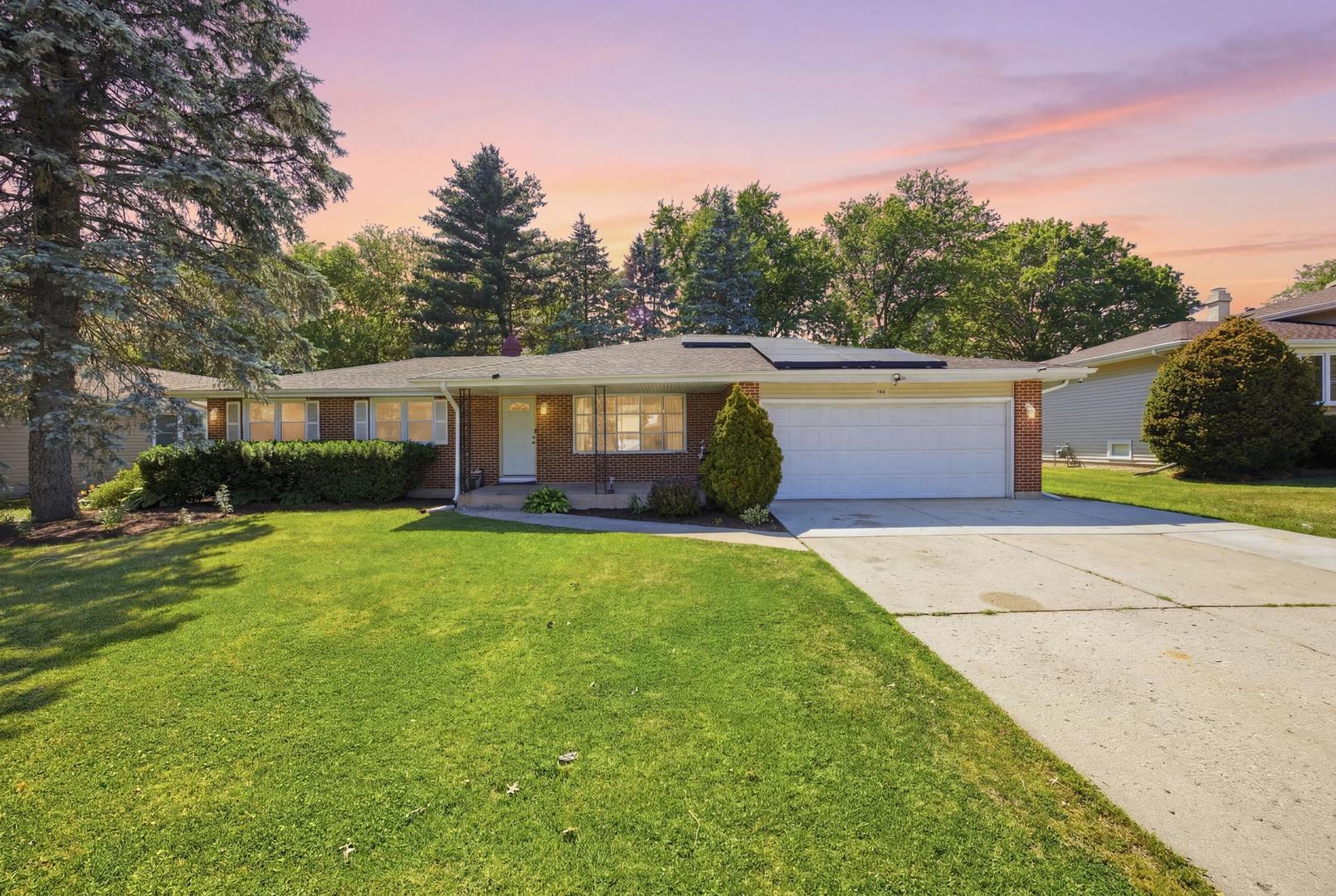904 Chippewa Drive, Elgin IL 60120