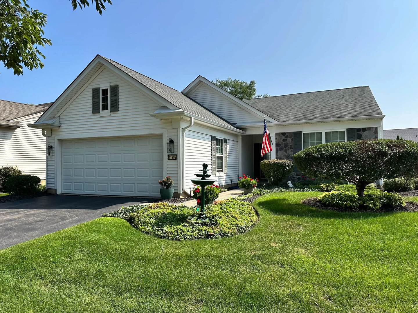 11892 Ludbury Ridge, Huntley IL 60142