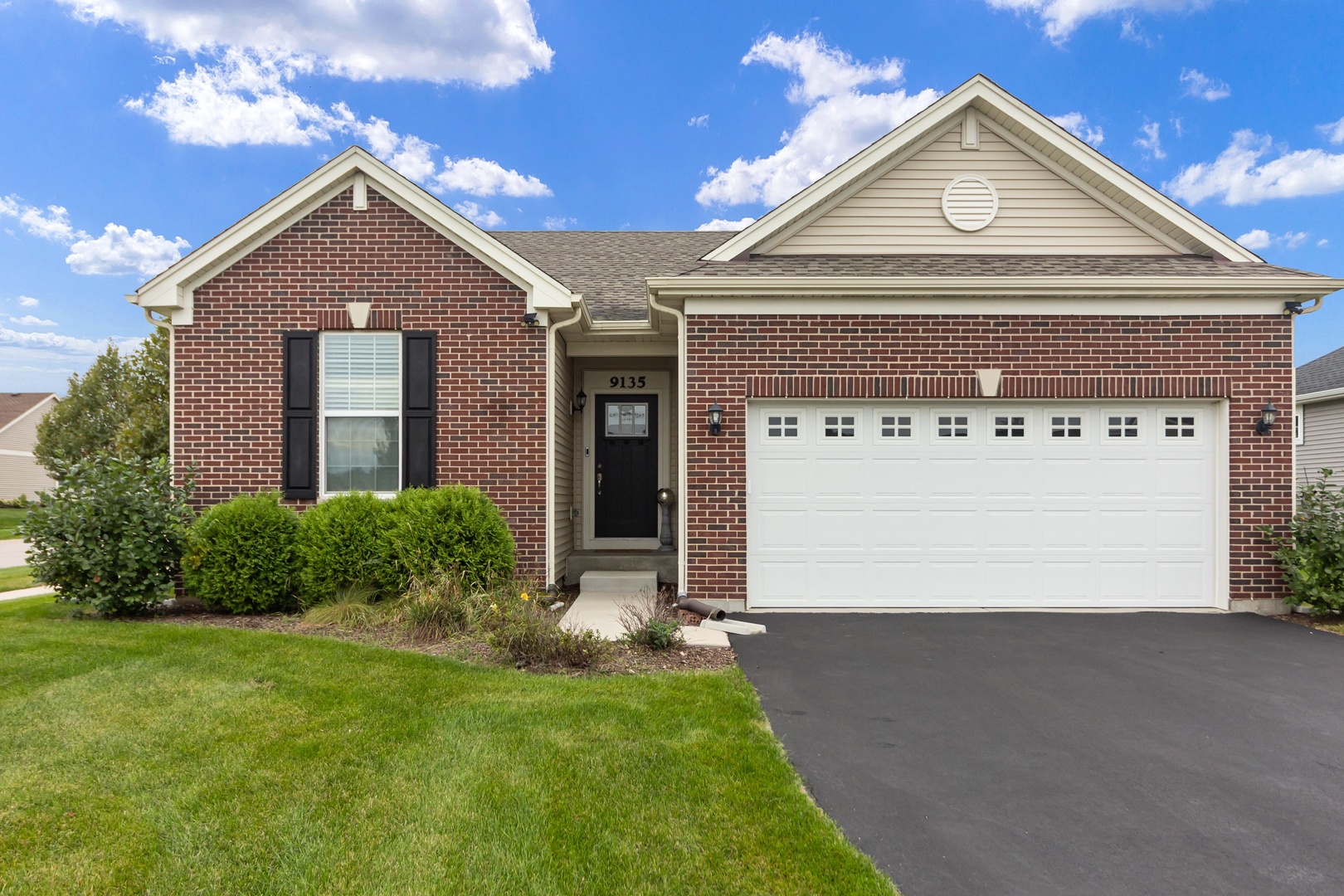 9135 Nash Court, Huntley IL 60142