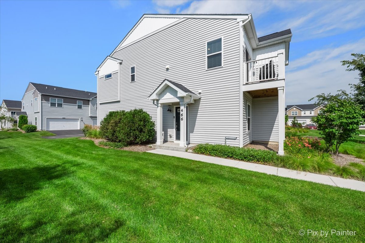 466 Comstock Road, South Elgin IL 60177
