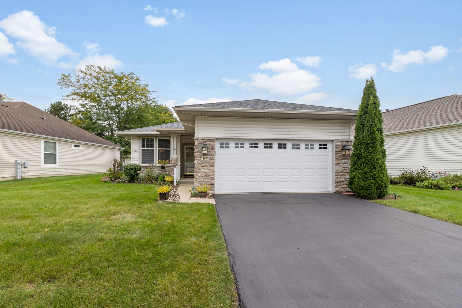 12675 Oak Grove Drive, Huntley IL 60142