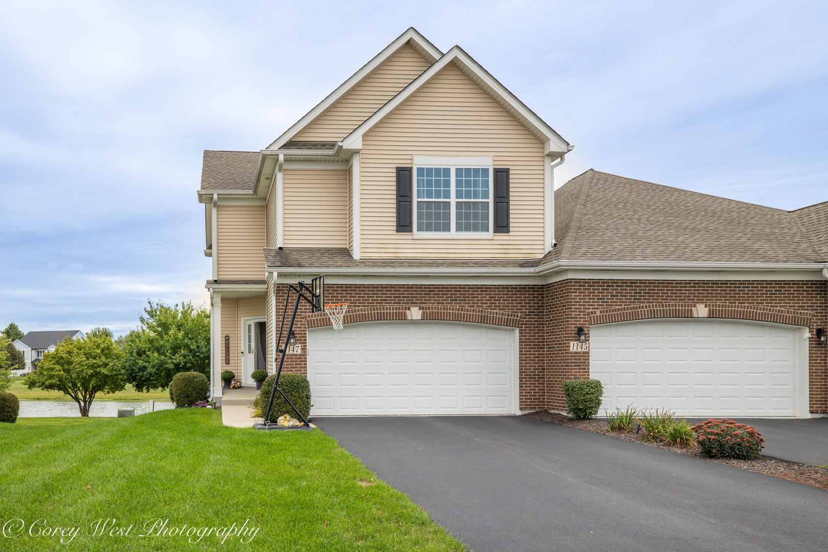 1147 Freedom Road, Elburn IL 60119