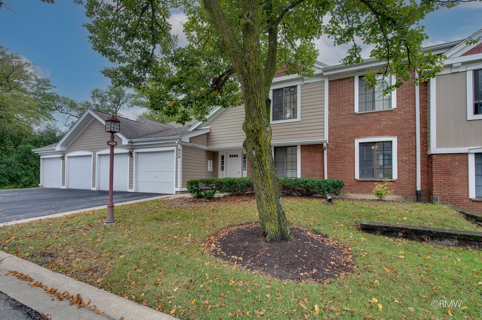 404 Sandalwood Lane Unit A2, Schaumburg IL 60193