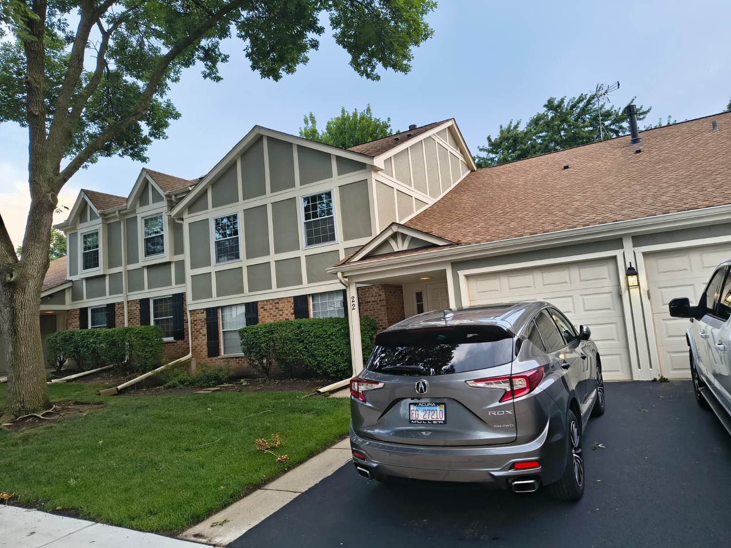 22 Waterbury Lane Unit O2, Schaumburg IL 60193