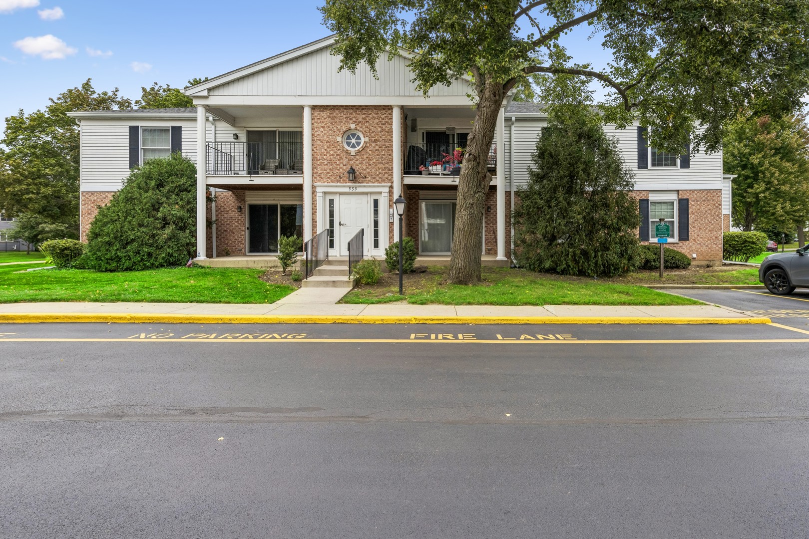 959 GOLF COURSE Road Unit 1, Crystal Lake IL 60014