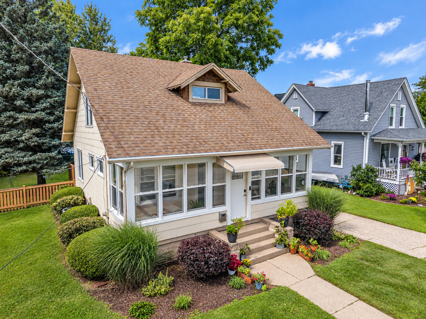 445 Pleasant Street, Woodstock IL 60098