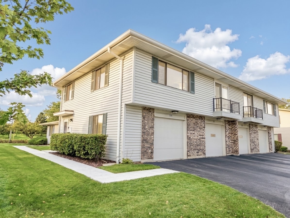 935 Shattuck Lane Unit 935, Schaumburg IL 60194