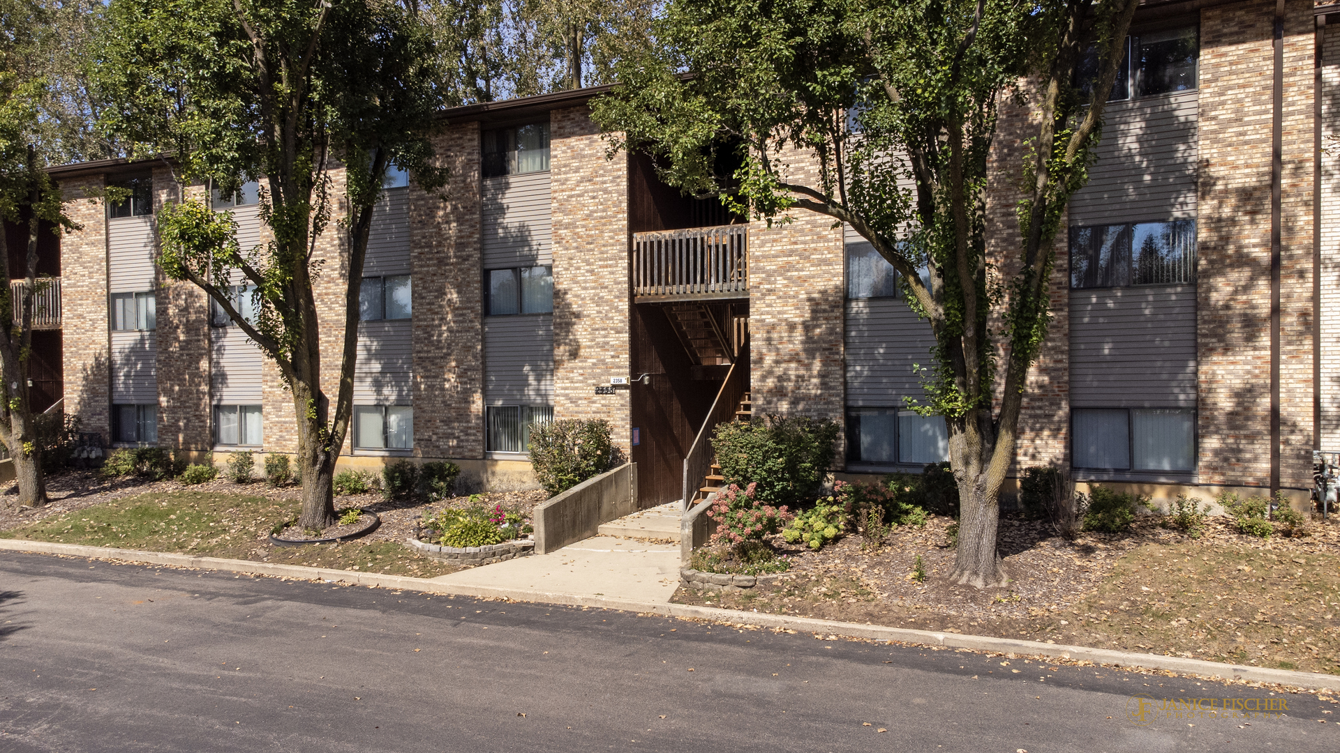 2358 South Street Unit E, Elgin IL 60123