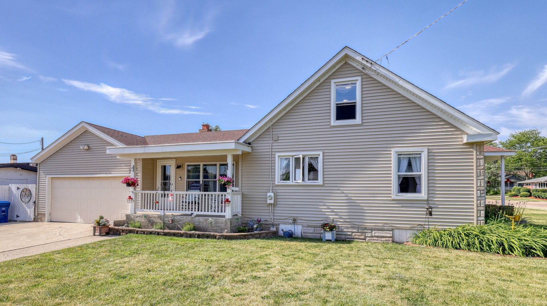 220 S First Street, Elburn IL 60119