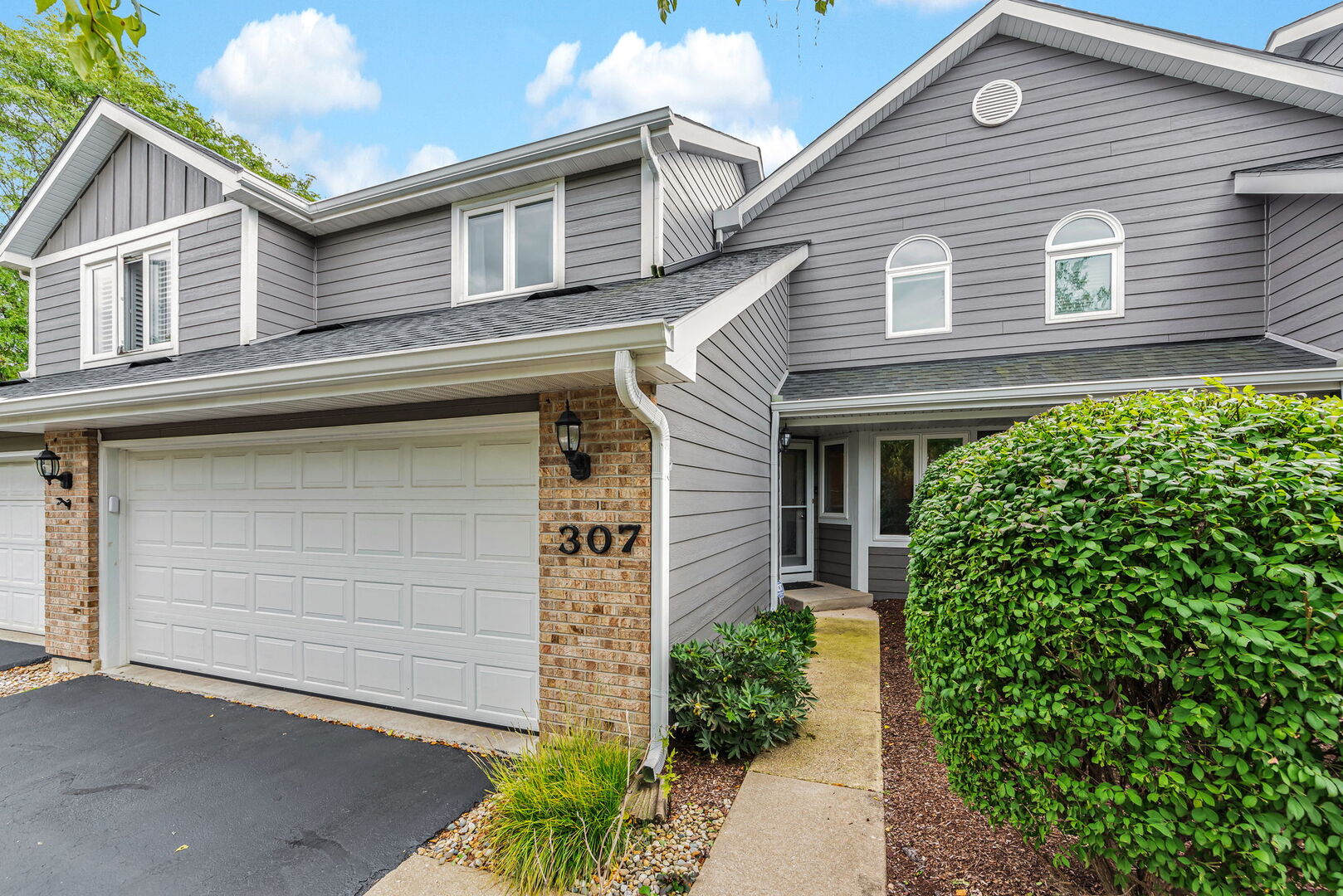 307 N Charles Avenue, Naperville IL 60540