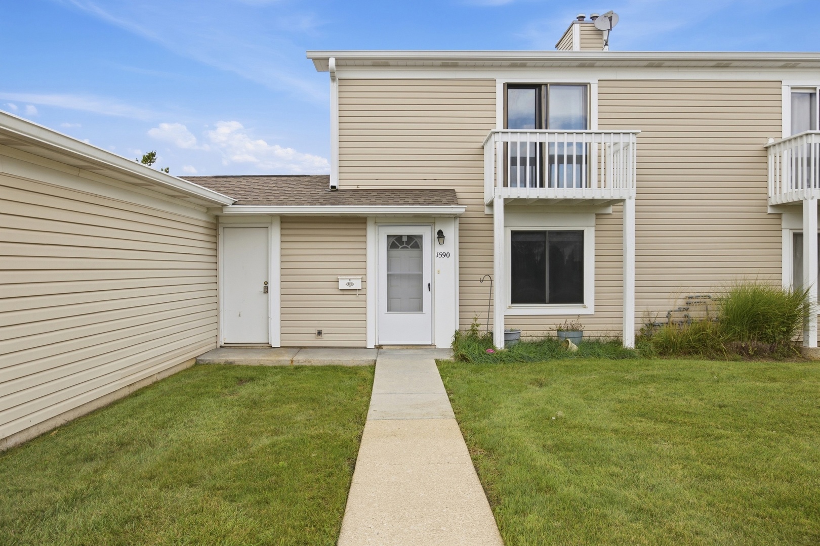 1590 Cornell Circle Unit 1, Hoffman Estates IL 60169