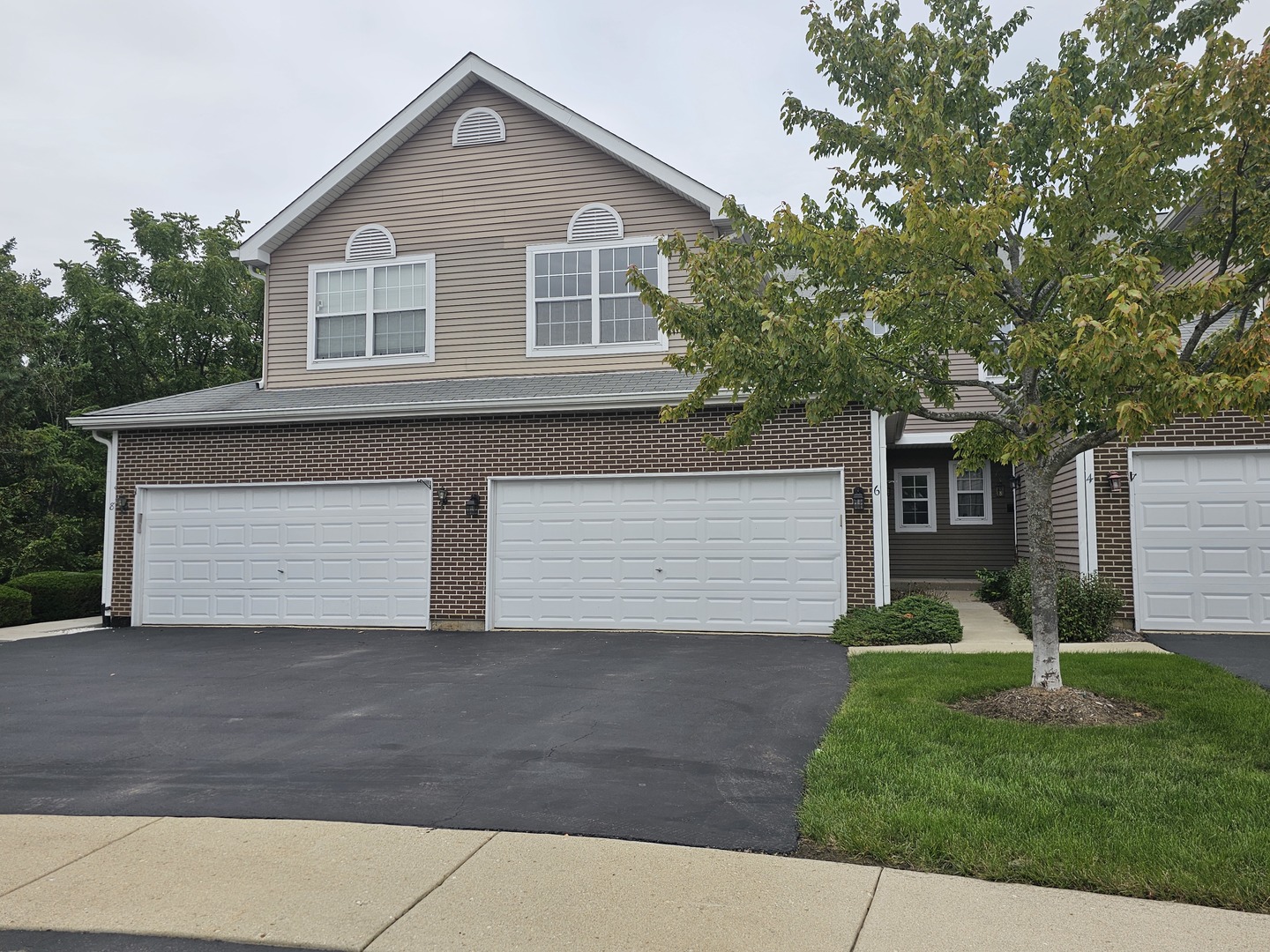 6 Grandview Court, Algonquin IL 60102