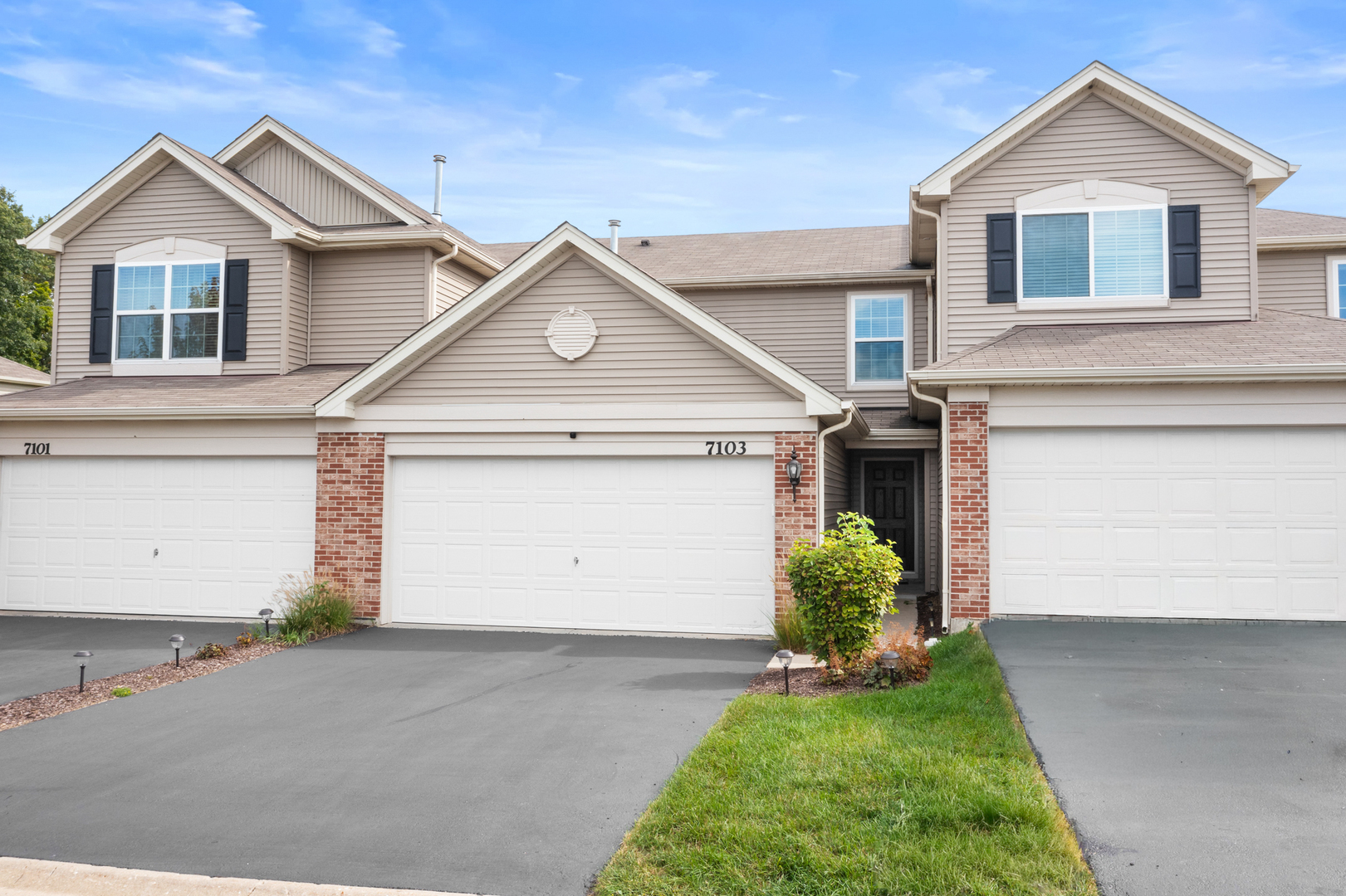7103 Hidden Green Circle, Fox Lake IL 60020
