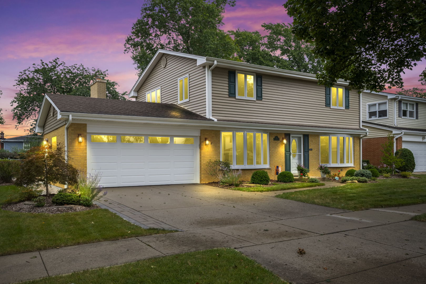 221 S Rammer Avenue, Arlington Heights IL 60004