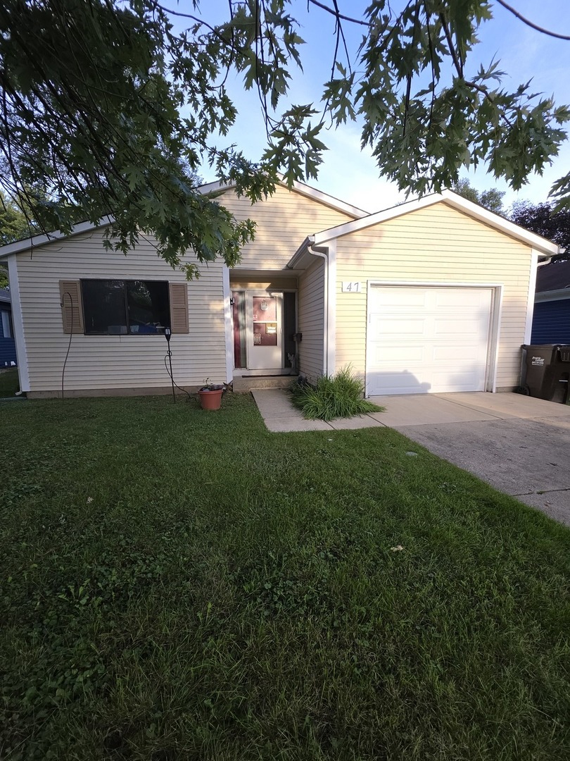 47 Woodbine Drive, Crystal Lake IL 60014