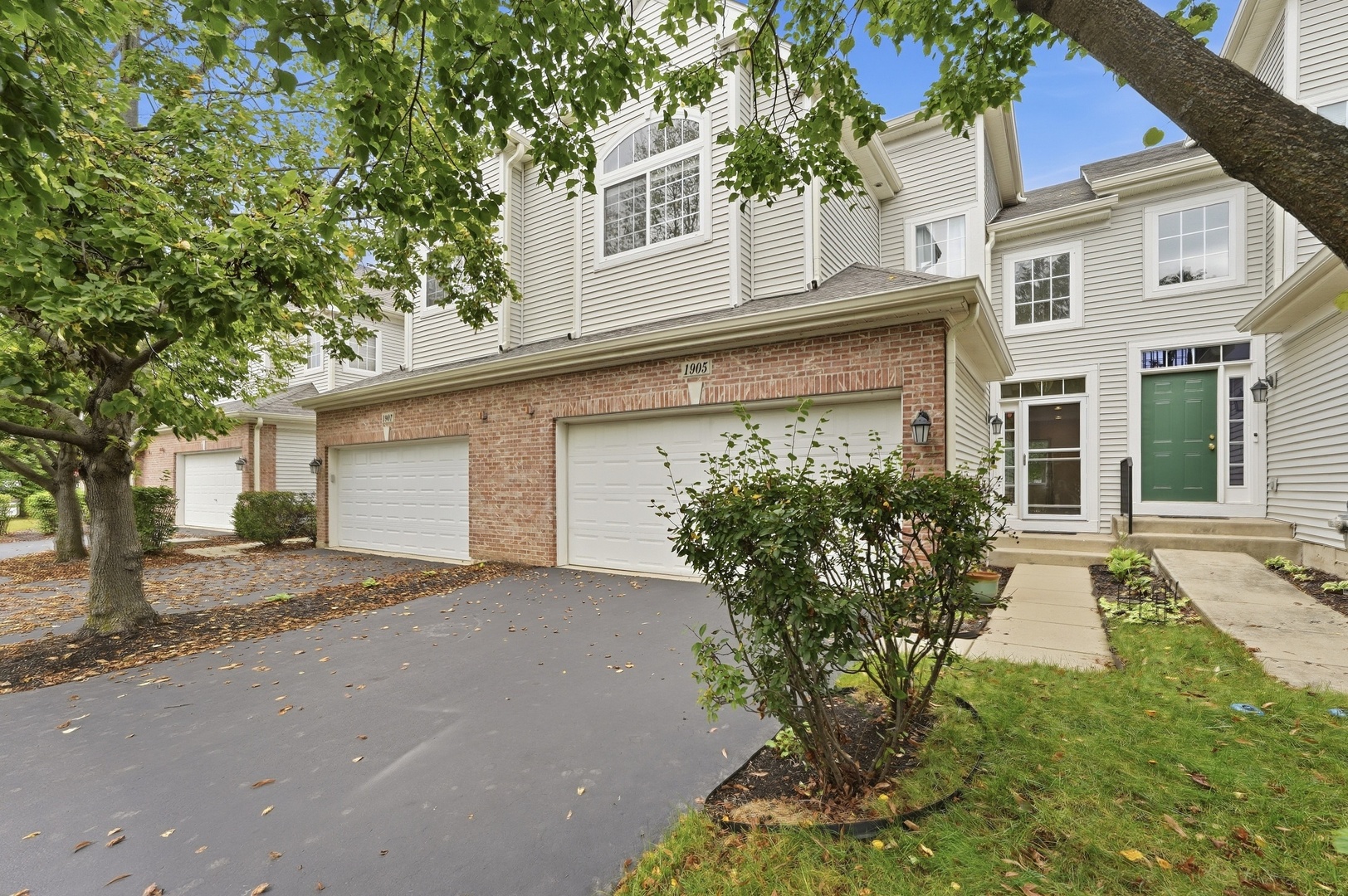 1905 Maureen Drive, Hoffman Estates IL 60192