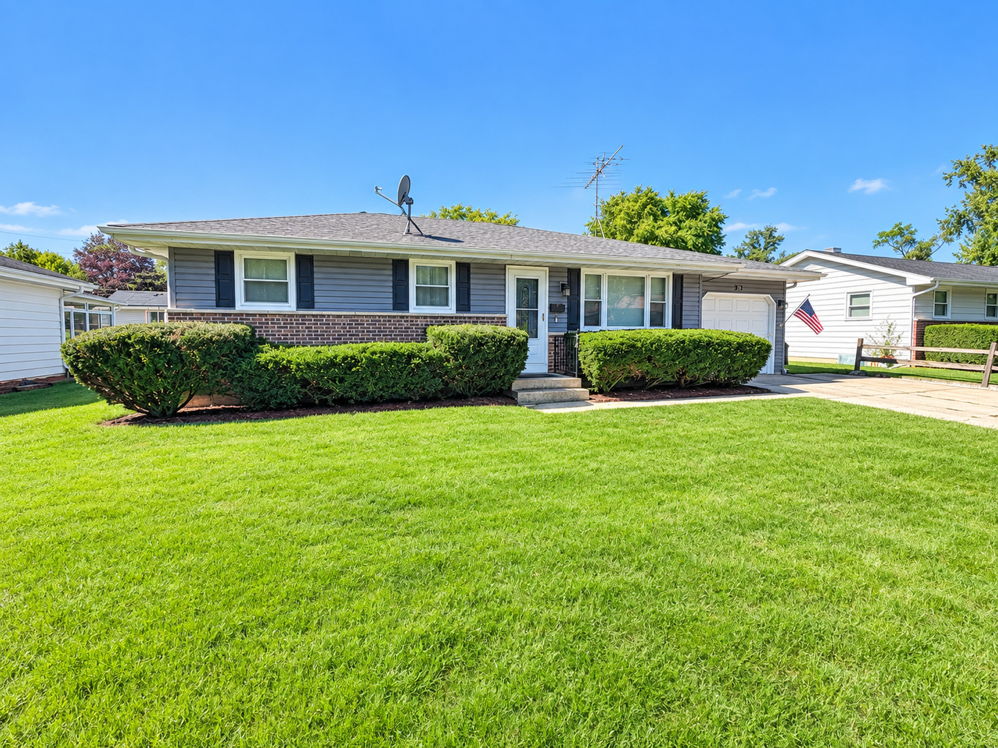 194 Patrick Drive, South Elgin IL 60177