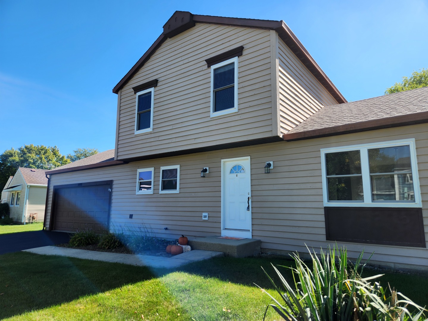 1440 CARLETON Avenue, Naperville IL 60565