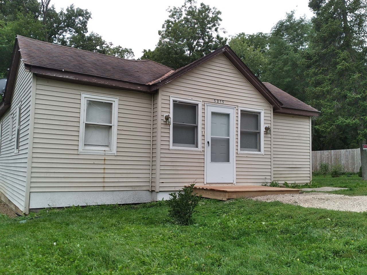 5215 W Orchard Drive, Mchenry IL 60050