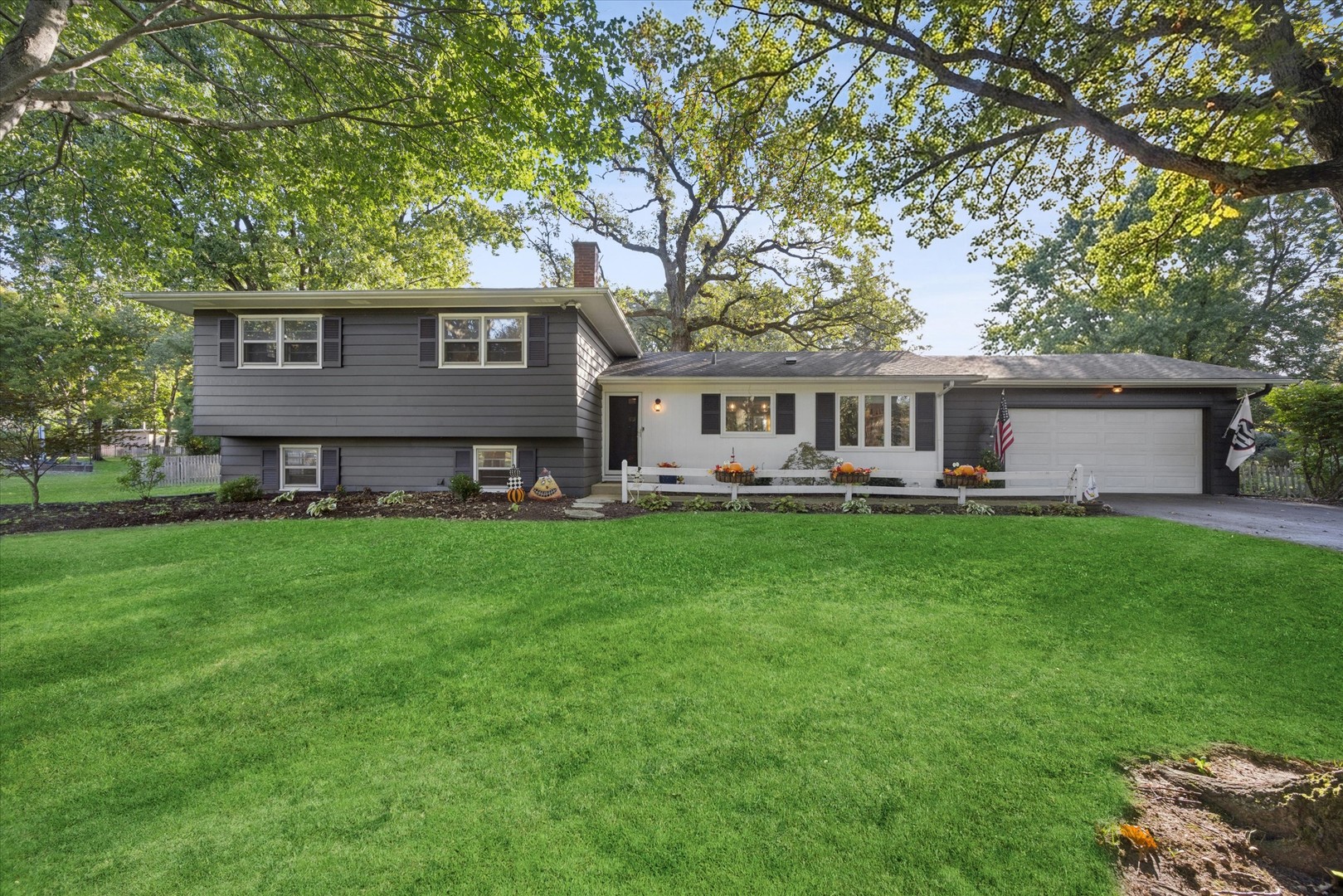 8S263 College Road, Naperville IL 60540