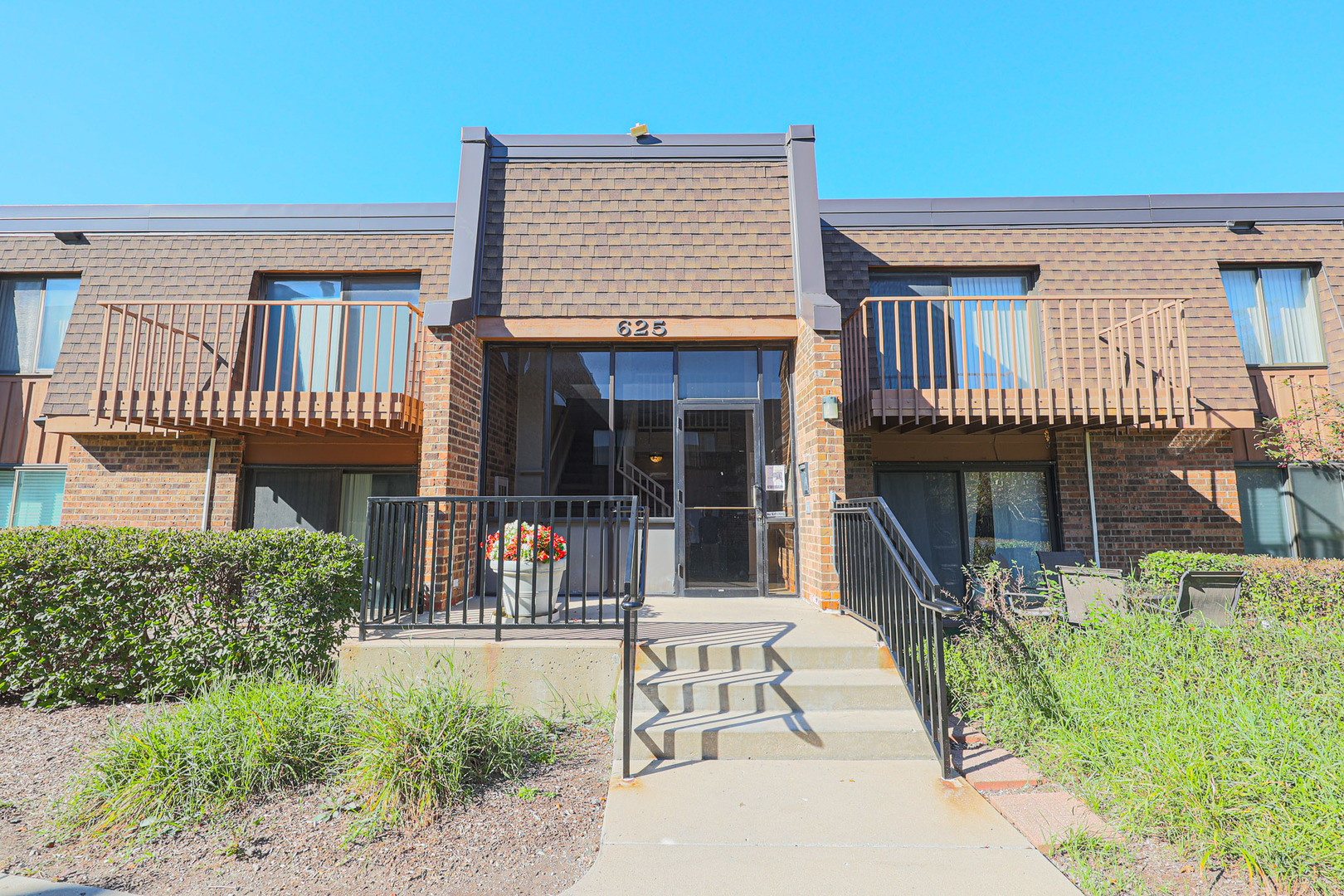 625 Derry Court Unit 1A, Schaumburg IL 60193