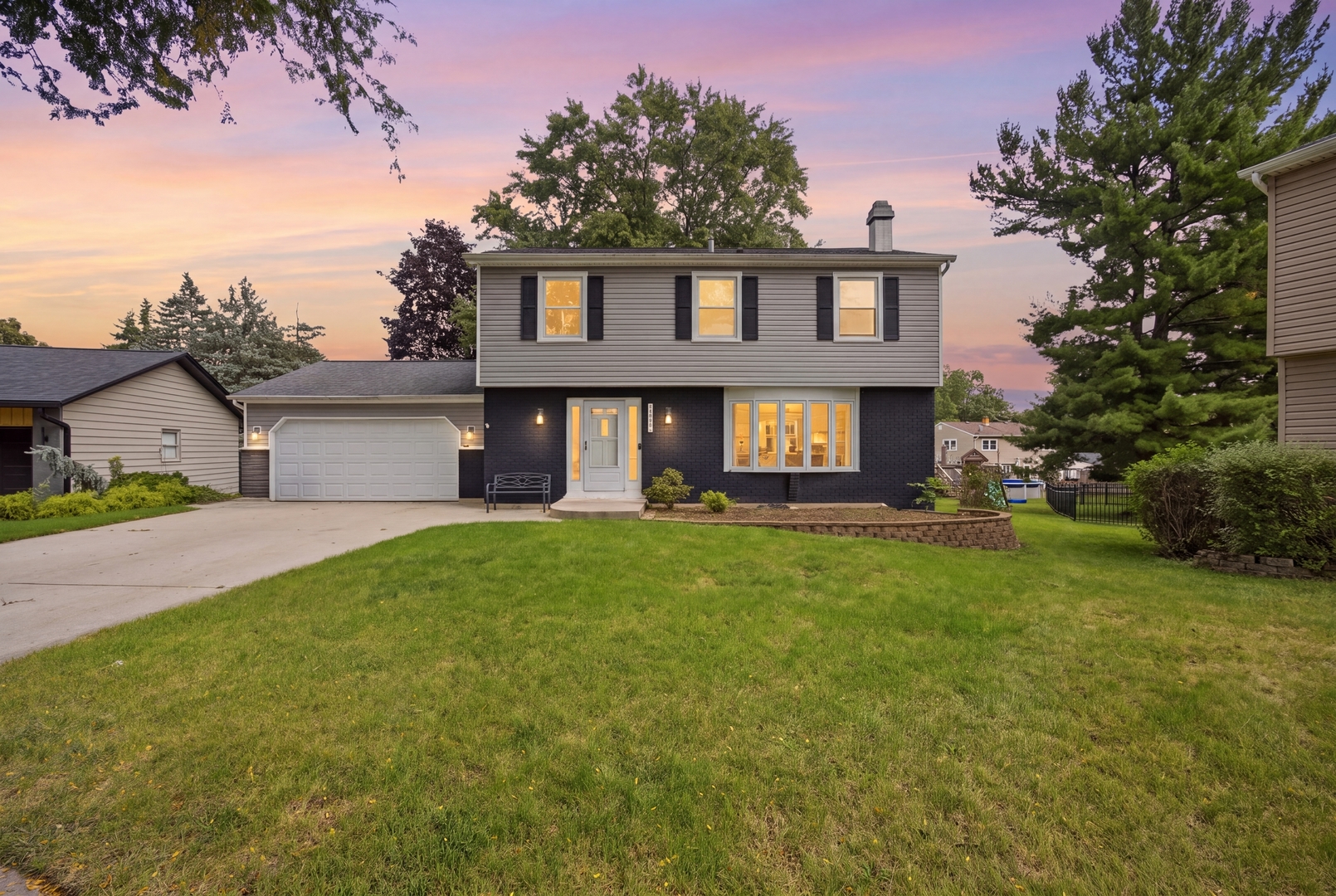 1419 N Madlock Court, Elgin IL 60123