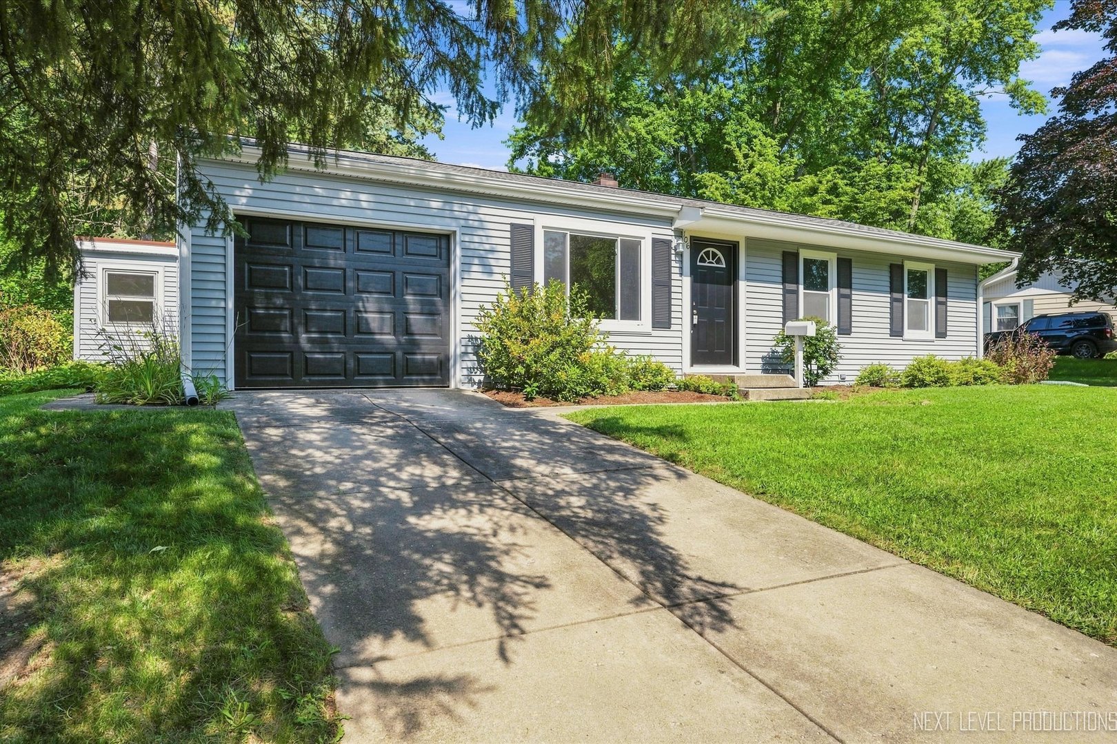 106 Ridge Lane, Geneva IL 60134