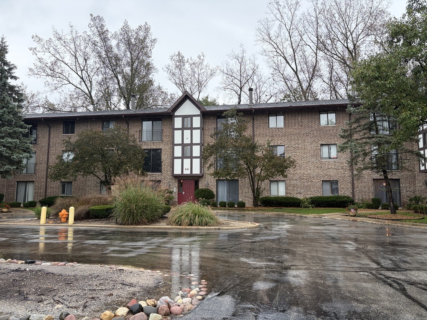 44 Harbor Court Unit 304, Naperville IL 60565
