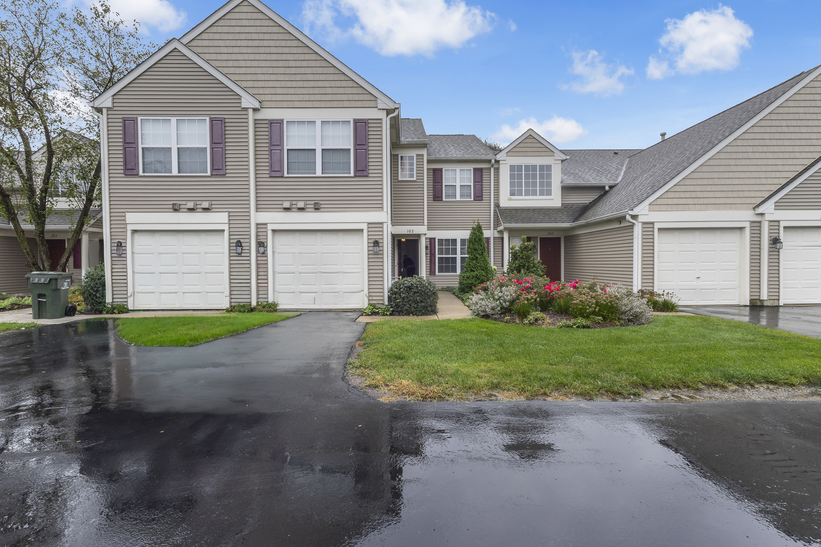 2219 Waterleaf Court Unit 102, Naperville IL 60564