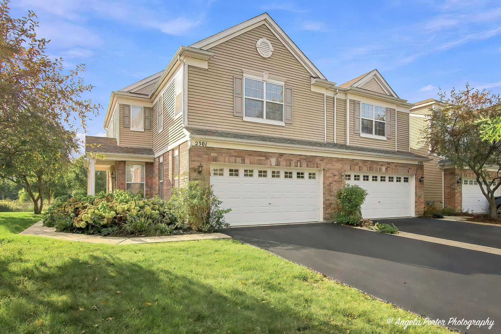 2301 Evergreen Circle, Mchenry IL 60050